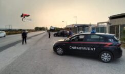 Canicattini, viola divieto di avvicinamento