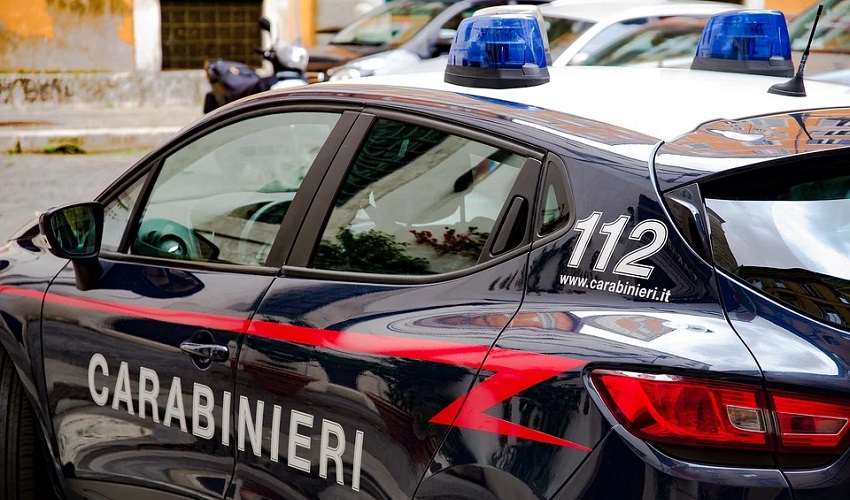 Carini, la porta gli cade in testa mentre gioca a calcio: muore 12enne