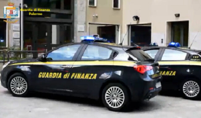 Palermo, dipendenti comunali furbetti del cartellino: 28 misure cautelari