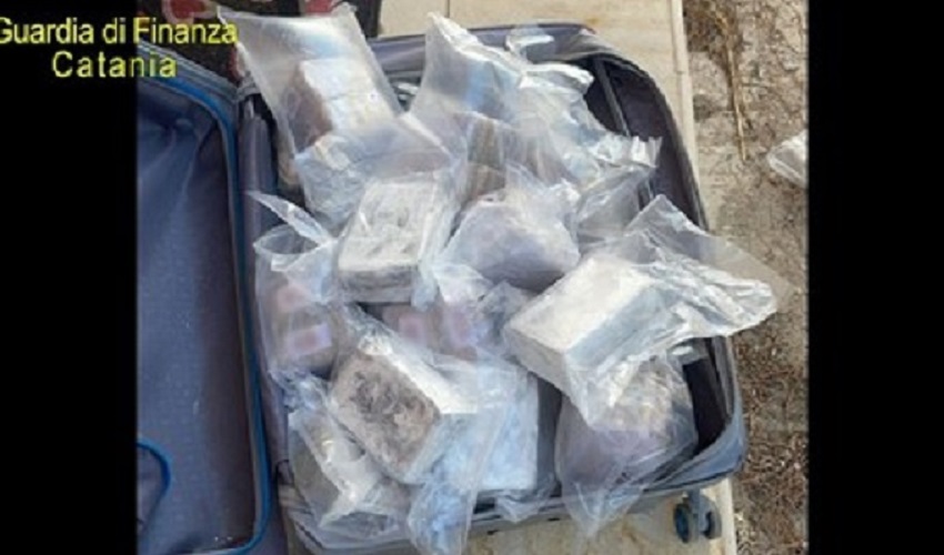 Traffico di droga tra la Spagna e la Sicilia, 3 arresti
