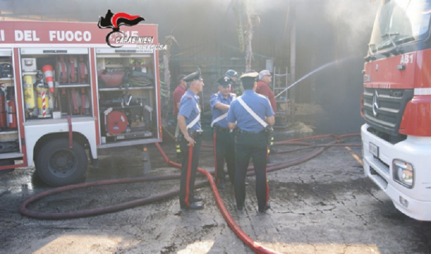 Emergenza incendi, 2 denunciati tra Lentini e Cassaro
