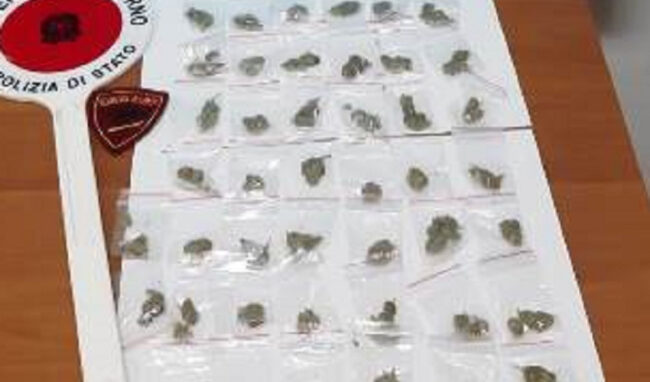 Siracusa, in possesso di marijuana e cocaina: arrestati 2 giovani