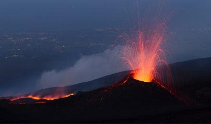 Etna, Musumeci: "L’Ue riconosca la pioggia di cenere una calamità nazionale"