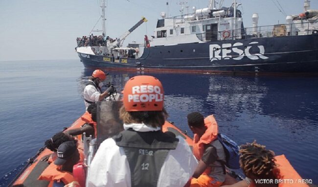 ResQ People, i 166 migranti sbarcano al porto di Augusta