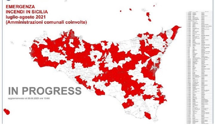 Incendi, Musumeci dichiara stato di crisi e di emergenza per 6 mesi