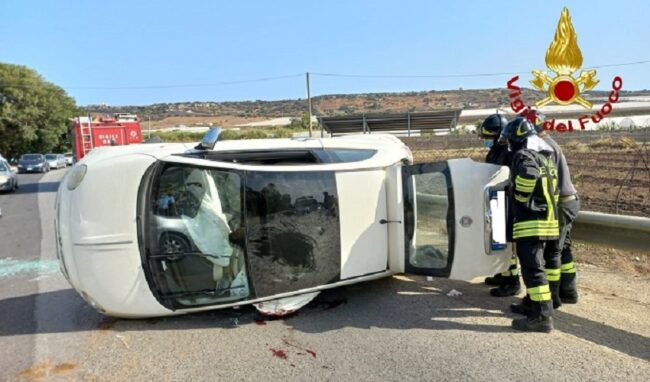 Incidente autonomo sulla Pachino-Portopalo: ferita una donna