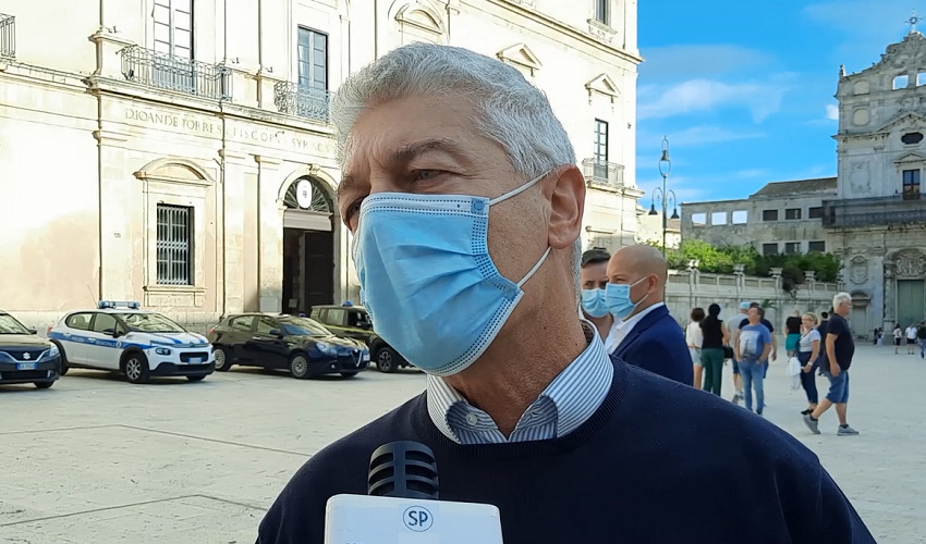 Il presidente dell'Antimafia nazionale, Nicola Morra, a Siracusa: "La mafia parassita dell'economia sana"