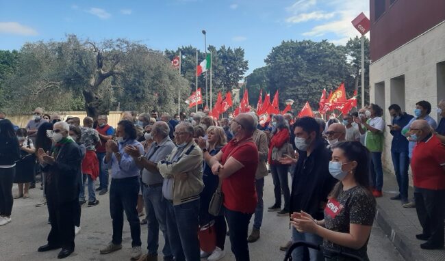 Assalto alla Cgil nazionale, presidio anche a Siracusa: Alosi "Si sciolga qualsiasi organizzazione che si ispira al mondo fascista"