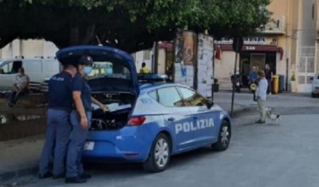 Occupa un'abitazione a Noto con moglie e figli: denunciato 24enne