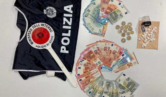 Spaccio ad Avola in via Santa Lucia: un 25enne arrestato e un 41enne denunciato