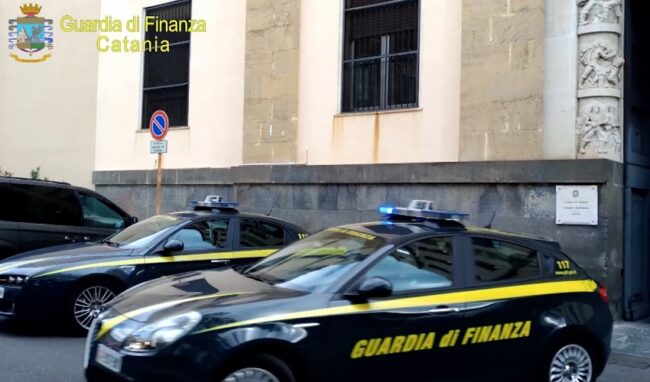 Corruzione nell'esproprio di terreni a Sigonella: arrestati funzionari pubblici