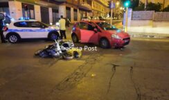 Incidente all'incrocio tra viale Zecchino e viale Tica: giovane in ospedale