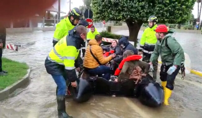 Gli effetti del ciclone Apollo sulla provincia di Siracusa: strade chiuse e soccorsi a persone