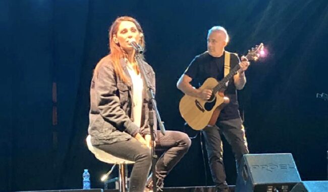 Anna Tatangelo e Uccio De Santis sul palco a Priolo