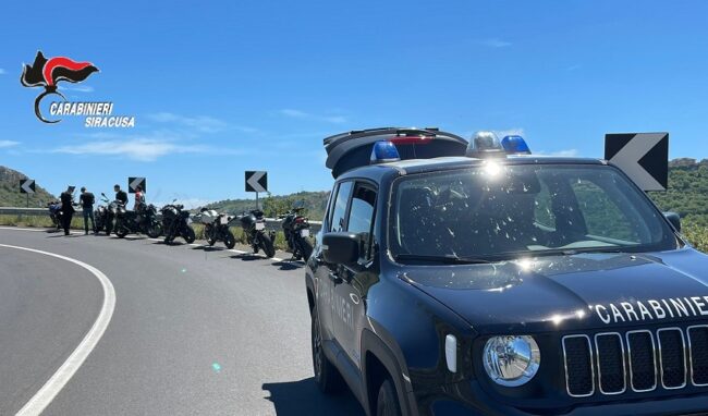 Servizio straordinario sulla Maremonti: sanzionati 25 motociclisti