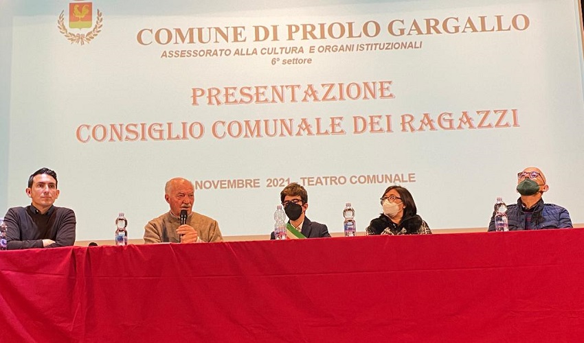 Presentato a Priolo il progetto del Consiglio comunale dei ragazzi