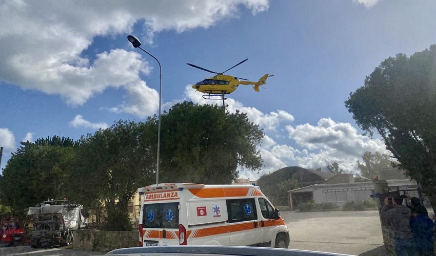 Incidente sul lavoro in un'officina di Priolo: un ferito in elisoccorso a Catania