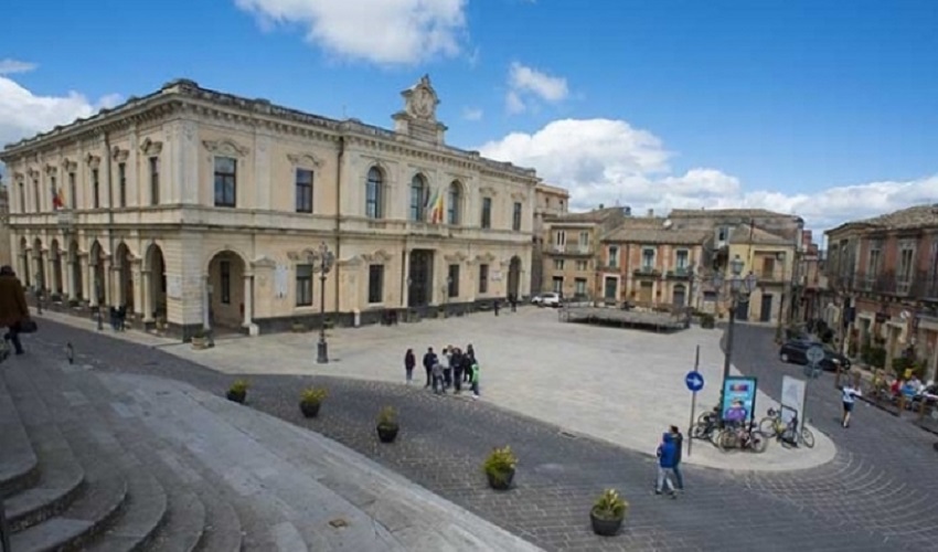 Acqua, a Palazzolo il sindaco Gallo avverte: "Occhio agli sprechi. Portata idrica delle sorgenti in calo"