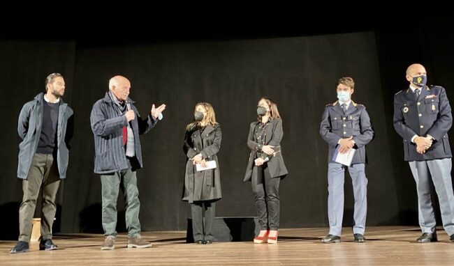 Violenza sulle donne, spettacolo teatrale per gli studenti a Priolo