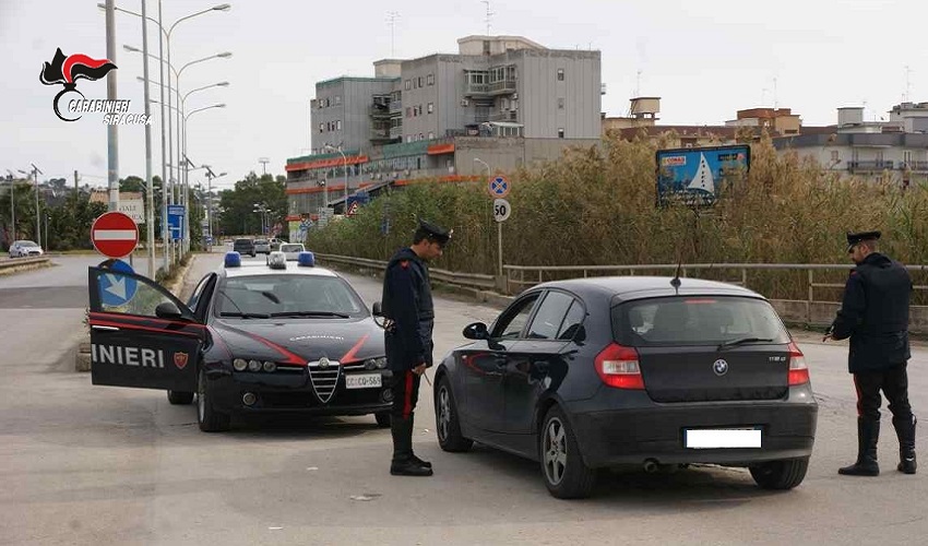 Furto in un negozio del centro di Augusta: arrestato 48enne