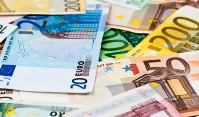 Uso denaro contante: dal 1 gennaio 2022 soglia massima a 1.000 euro