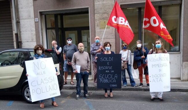 Green pass in tilt nelle scuole. Cobas : “Non è prevenzione ma vessazione"