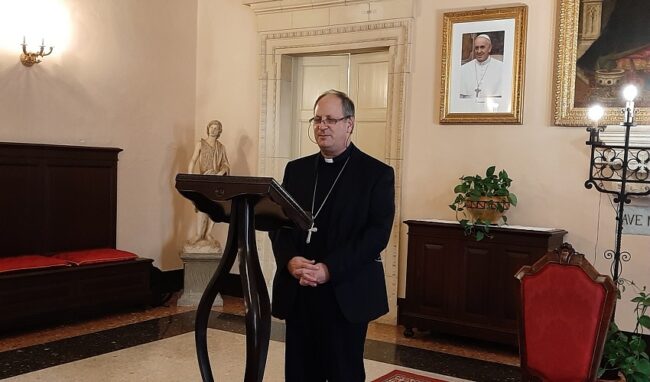 L'arcivescovo Lomanto incontra i giornalisti: "Siate testimoni della verità"