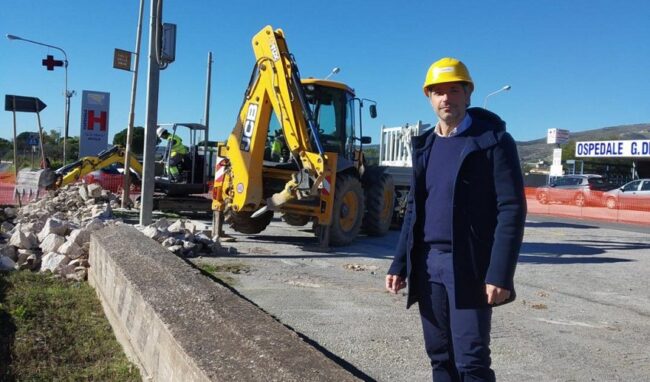 Al via la realizzazione della rotatoria all'ingresso dell'ospedale Di Maria