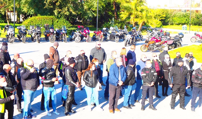 Benedizione dei motociclisti nel parco del Santuario Madonna delle lacrime