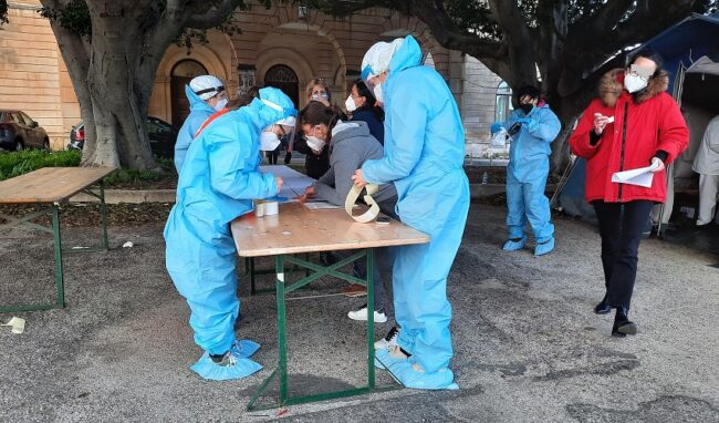 Covid, 4.000 nuovi casi in una sola settimana in provincia di Siracusa