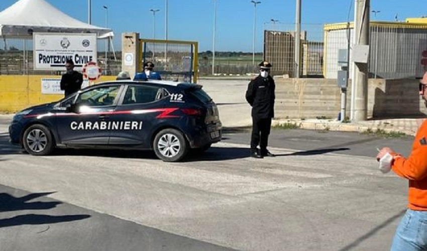 Allarme bomba all'hub vaccinale di Portopalo: evacuati operatori e utenti