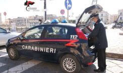 Deve scontare 2 anni in carcere per una serie di furti: arrestato 21enne