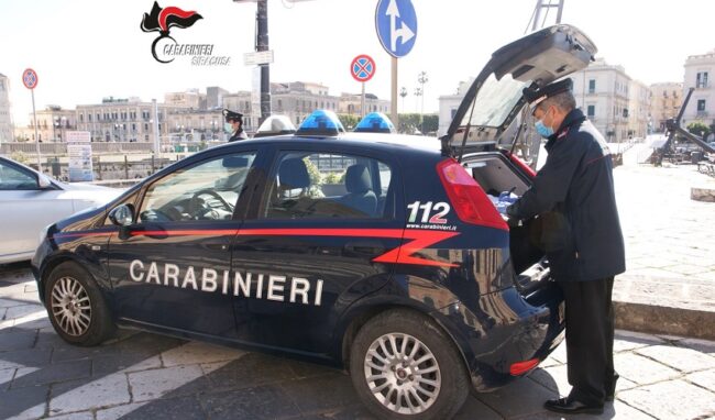 Deve scontare 2 anni in carcere per una serie di furti: arrestato 21enne