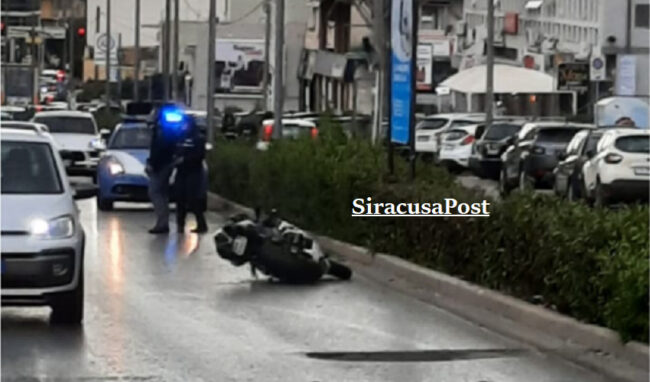 Incidente autonomo in viale Teracati: motociclista 52enne in ospedale in gravi condizioni