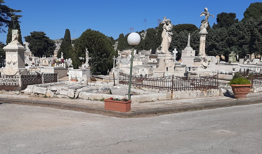 Cimitero di Siracusa, Italia: "In passato solo pochi spiccioli per la manutenzione. Adesso fatti passi da gigante"