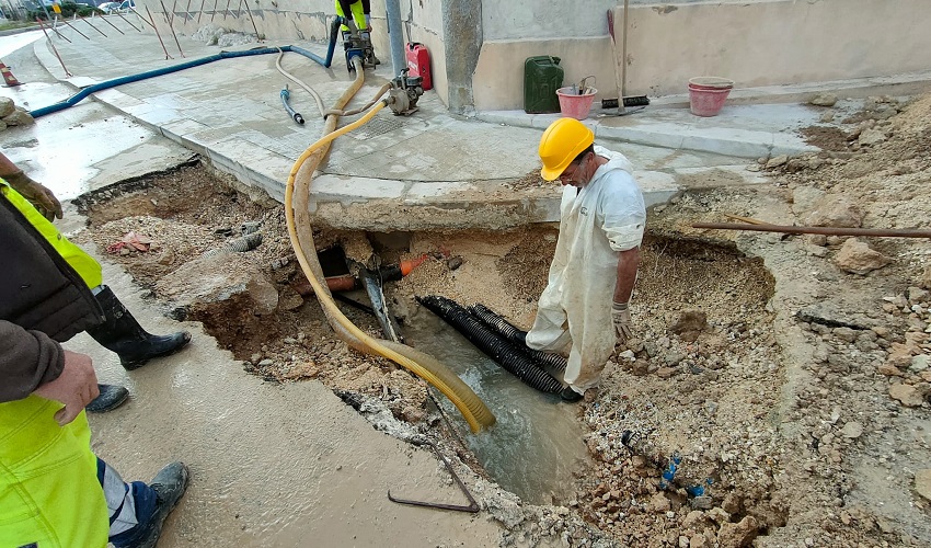 Perdite idriche ad Akradina e in Ortigia: tecnici al lavoro