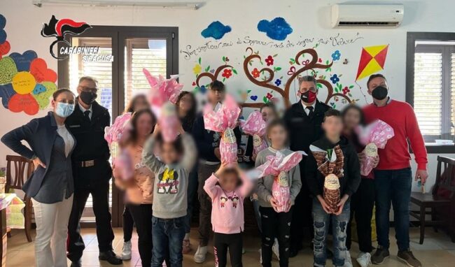 Uova di Pasqua in dono per i piccoli ospiti della “La Casa dei Bambini” di Priolo