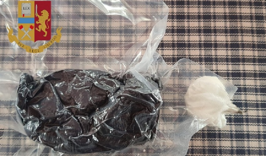 Operazione antidroga: in manette 40enne siracusano in possesso di cocaina e di esplosivi