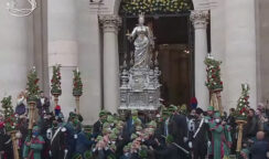 Siracusa celebra la Festa del Patrocinio di Santa Lucia: IN DIRETTA la processione in piazza Duomo