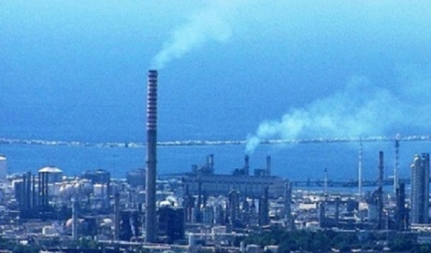 Petrolchimico e bocciatura dell'area di crisi complessa, la politica: "Adesso piano operativo immediato per salvaguardare l'Isab-Lukoil"