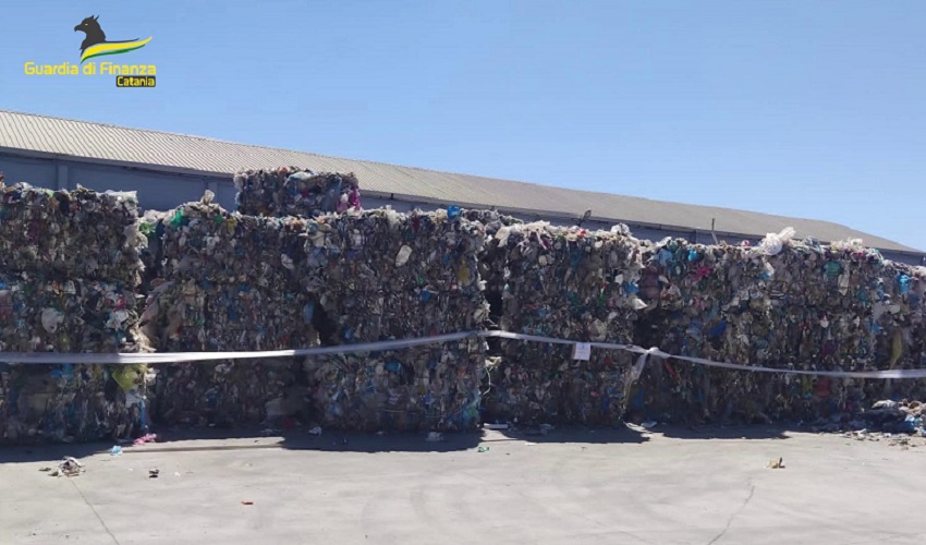 Traffico illecito di rifiuti, sequestrate 4mila tonnellate non conformi