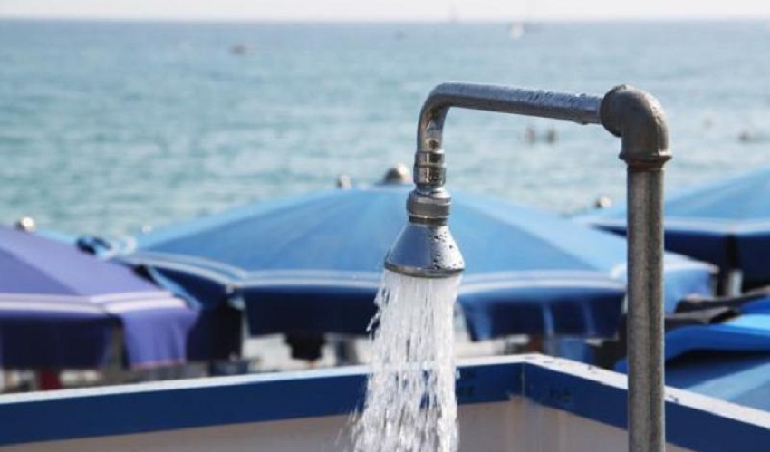 Mare, 11 docce gratuite per i frequentatori della costa siracusana