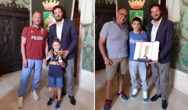 Due giovani pugili siracusani premiati dal sindaco Italia