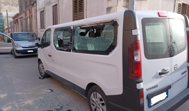 Vandalizzati i pulman dei tifosi dell'Igea Virtus il 3 aprile scorso: emessi 12 Daspo