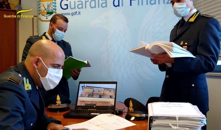 Bancarotta fraudolenta e autoriciclaggio: 2 misure cautelari e sequestro di un istituto scolastico