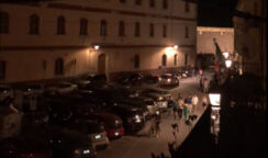 Musica ad alto volume in piena notte da piazza d'Armi del Castello Maniace: impossibile riposare per i residenti