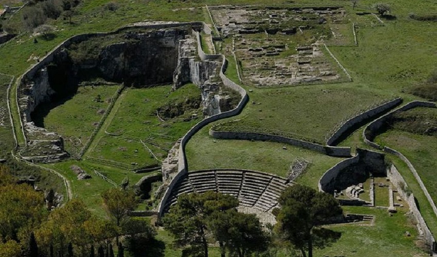 Chiusa per 6 mesi l'area archeologica di Akrai a Palazzolo Acreide