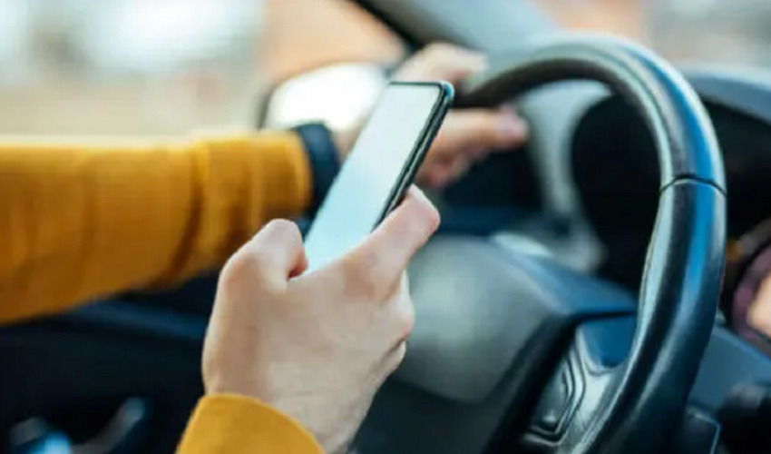 Tolleranza zero sull'utilizzo del cellulare alla guida: vigili in borghese per punire i trasgressori