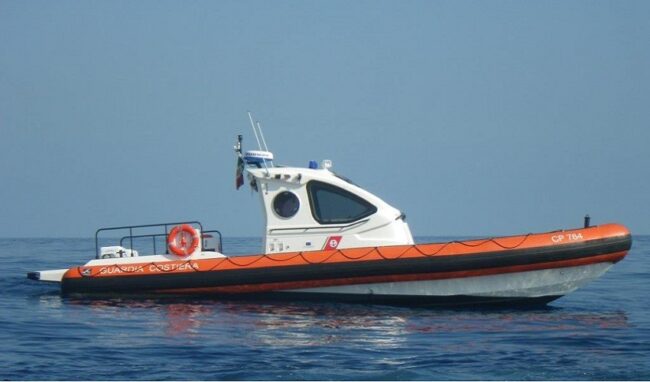 Tragedia in mare evitata a Portopalo: barca a vela con 4 persone a bordo stava per finire contro gli scogli