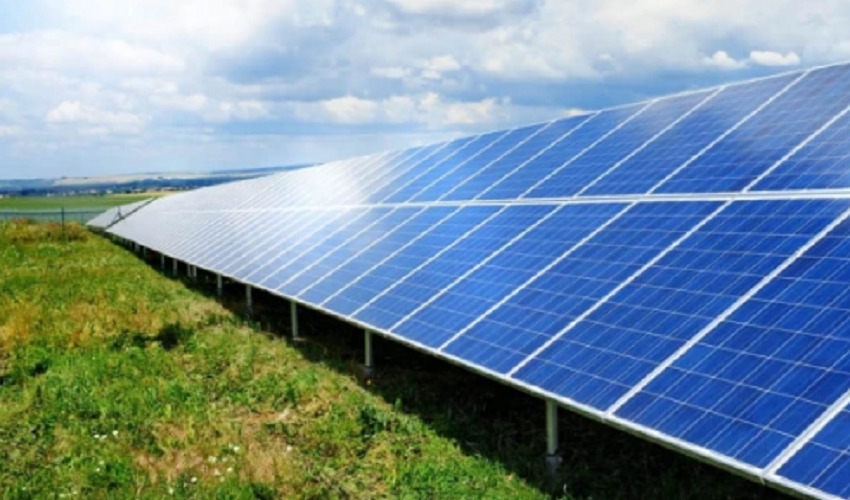 Impianti fotovoltaici, Granata: "Si progettino nelle aree industriali, sulle discariche e sui tetti"